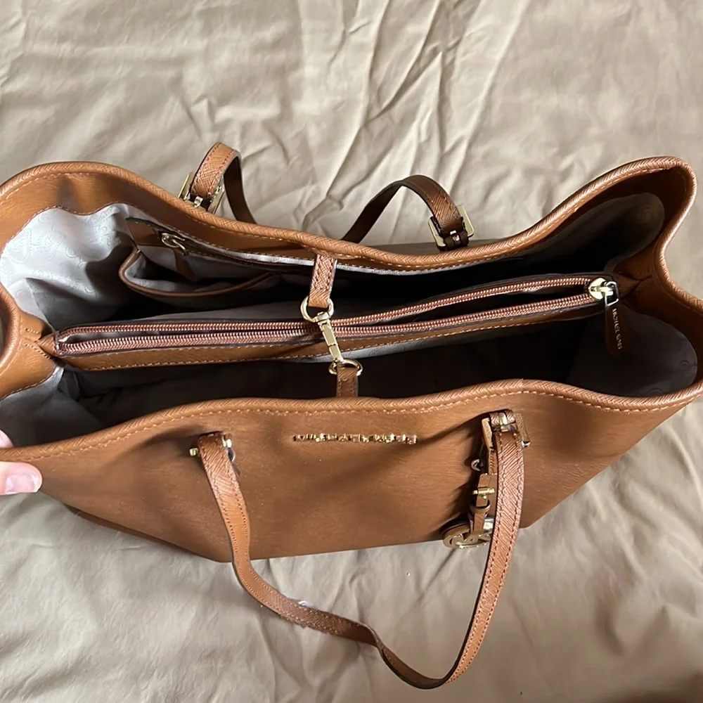 Michael Kors Purse - Picture 7 of 8